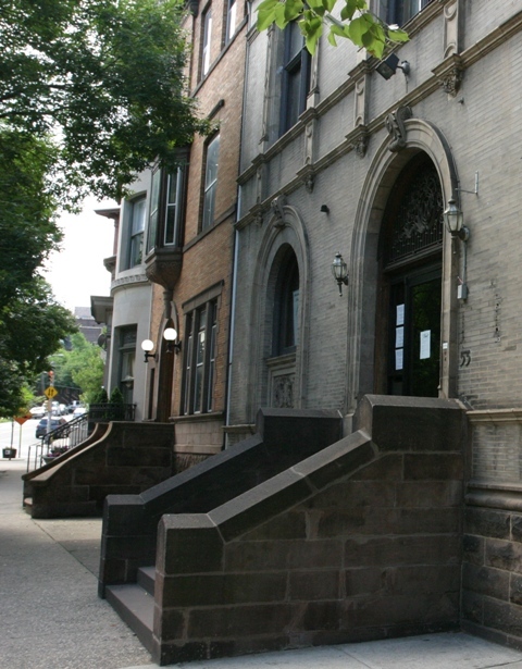 The offices of the Newark Charter School Fund sit in the developing Lincoln Park section of Newark. (PHOTO: SHARON McCLOSKEY/NEWS21)